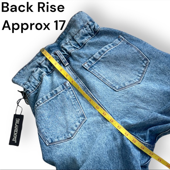 NWT Blank NYC Vintage Inspired Relaxed Paperbag Waist Jean In Size 24 - Picture 13 of 15